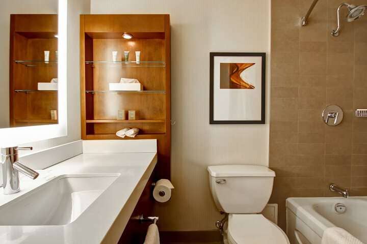 Room 42 of 98