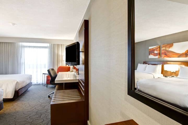 Room 21 of 98
